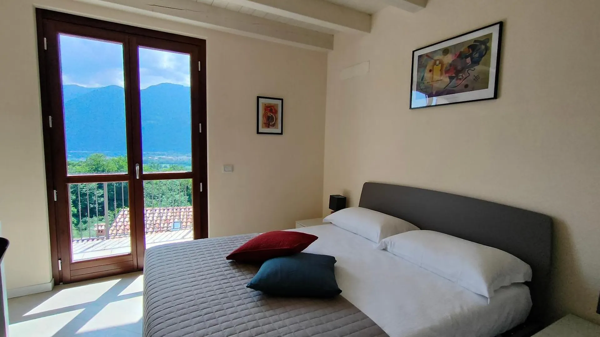 Semesterbostad Iseolakerental - Casa Cuneo Costa Volpino